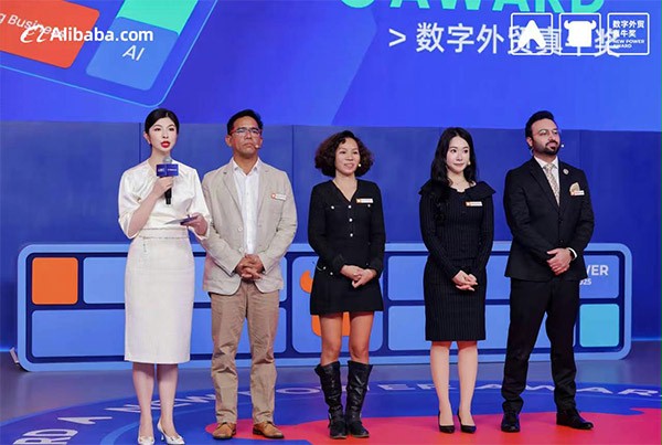 上图为：另外四国的真牛奖海外选手