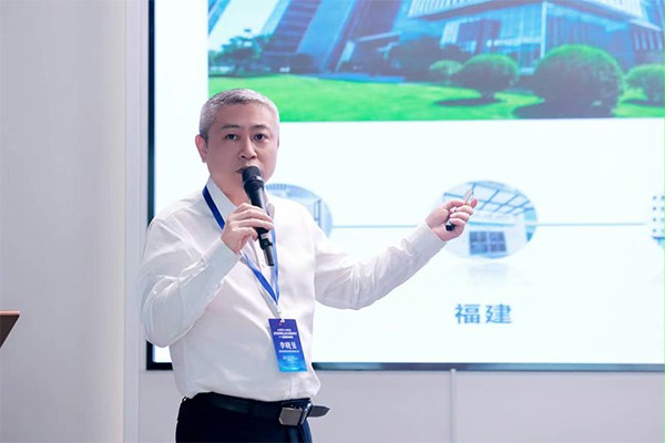 上图：胜科纳米董事长李晓旻博士作主题分享